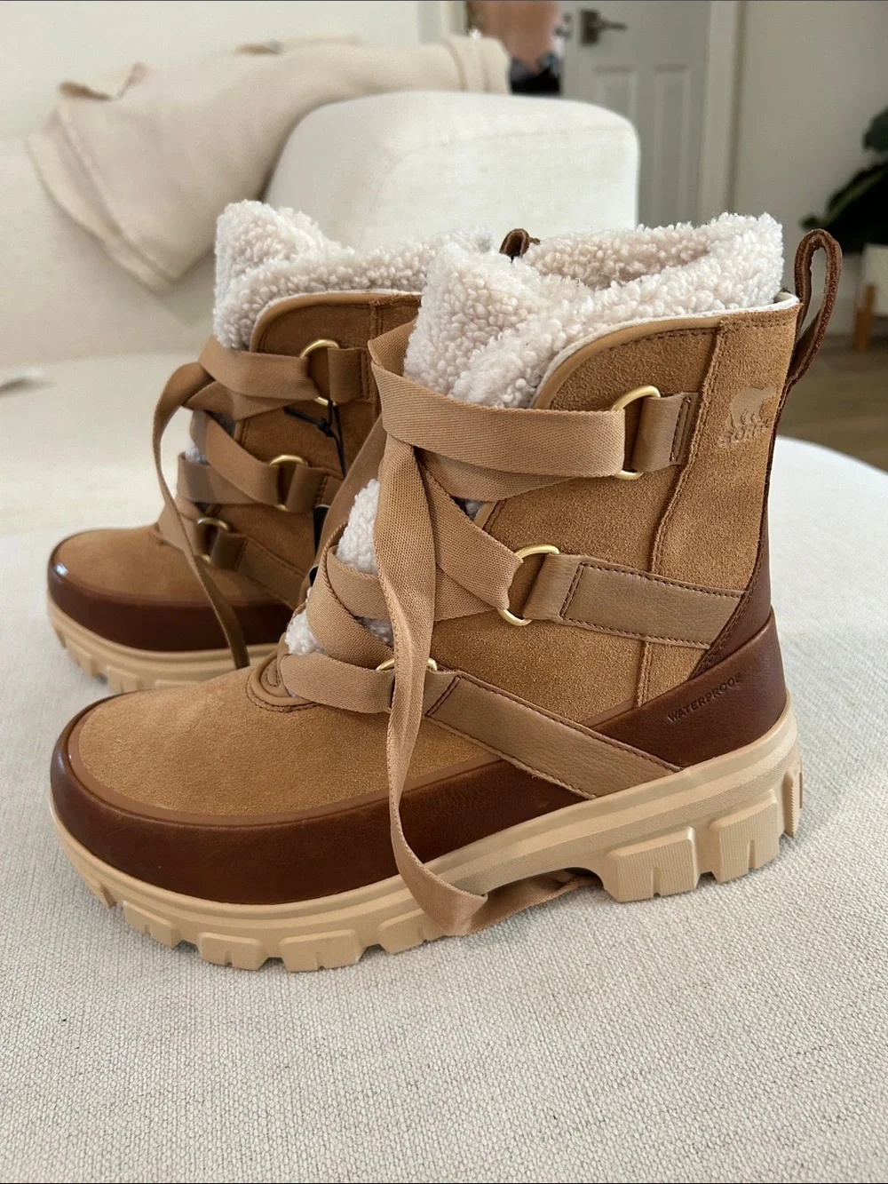 SOREL Women's Tivoli V Resort Waterproof Boot, Tan, size 9, NWT no box